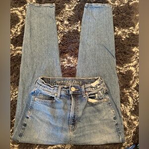 American Eagle High-Rise Stretch 90’s Boyfriend Jean